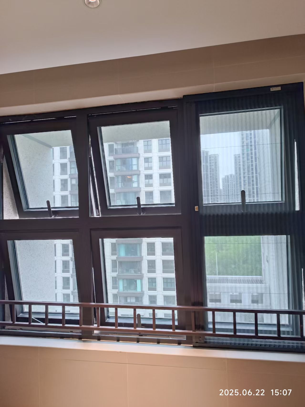 1750909732186020.jpg 1750909732186020.jpg